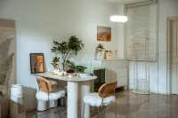 Rongyue Garden Hot Spring Homestay (Wenxing Tower Branch) - bar