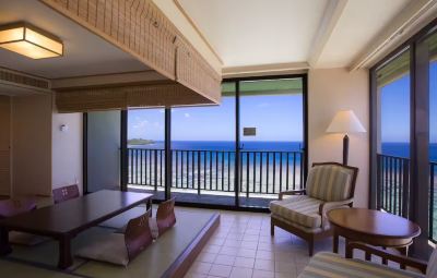 ビーチタワー 和風オーシャンフロントスイート 4名 2シングルベッド+布団2枚 グアム リーフ ホテルの写真