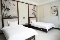 Lanhewan Villa Hotels in Langao