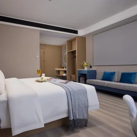 Fengqi Wutong Hotel