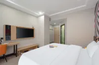 Junyi Chain Hotel (Wuhan Optics Valley Youth City Branch) Hotels in Wuhan
