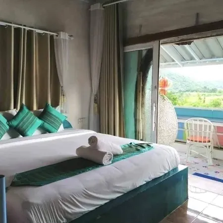 Ingmhok Country Mountain View Resort Отели рядом с достопримечательностью «Боеклуенг Хотспринг»