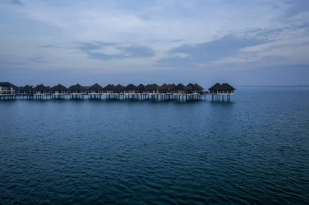 Golden Palm Tree Sepang (formerly Avani Sepang Goldcoast Resort) Отели рядом с достопримечательностью «Баган Лаланг Кэмпзит»