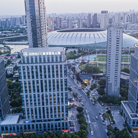 CM+ Service Apartment Отели рядом с достопримечательностью «Стадион Тяньцзиня»