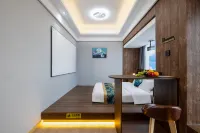 Xingyinyunduan Hotel (Guangzhou Changgang Subway Station) - Condos