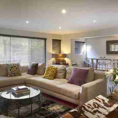 Dynasty Forest Sandown Serviced Apartments Rooms