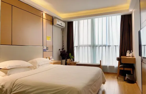 安可千驛酒店（曲靖陸良西華路海樂城歡樂水世界店）