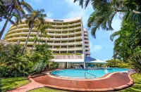 Hilton Cairns Hotel dekat Cairns and Tropical North Visitor Information Centre