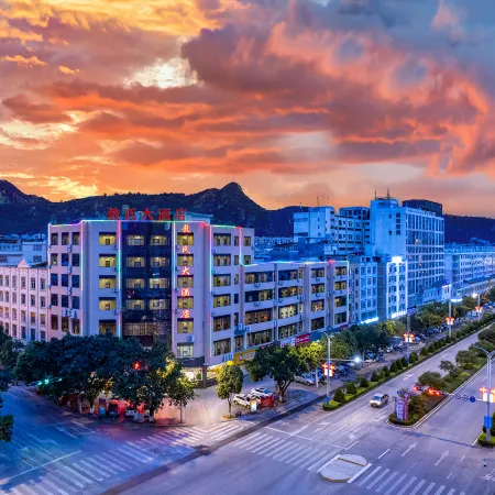 Aoshi Hotel