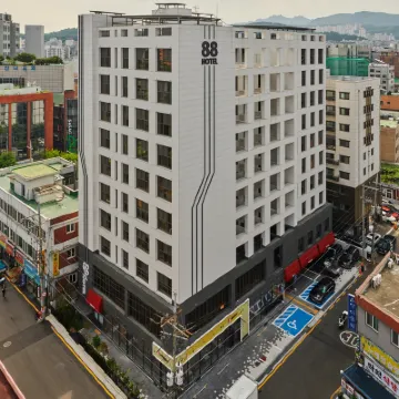 88Hotel Hotels near Mario Outlet