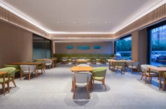 โรงแรม JI (ท่าเรือซีจิน เจิ้นเจียง)