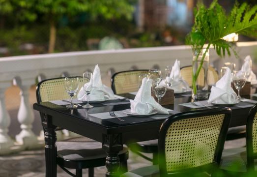 3. 캣 바 메종 빌..