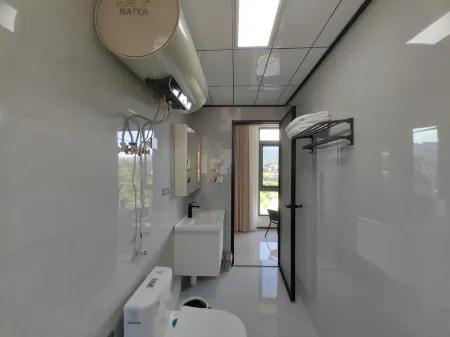 Hefeng Lushan Banshui Homestay