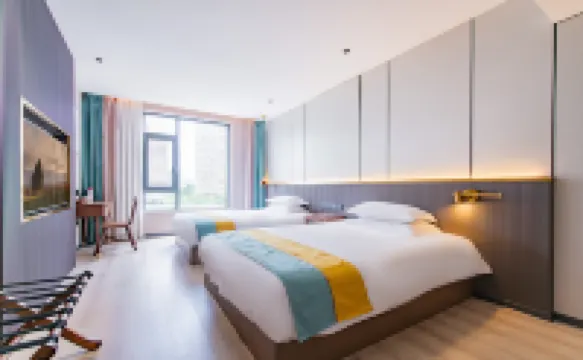 西雙版納景洪新友達酒店（曼聽公園潑水廣場店） 鄰近江邊夜市的酒店