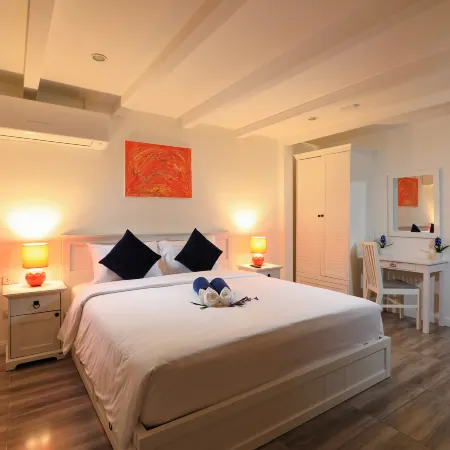 Kata White Villas Отели рядом с достопримечательностью «Ката-Ной-Бич»