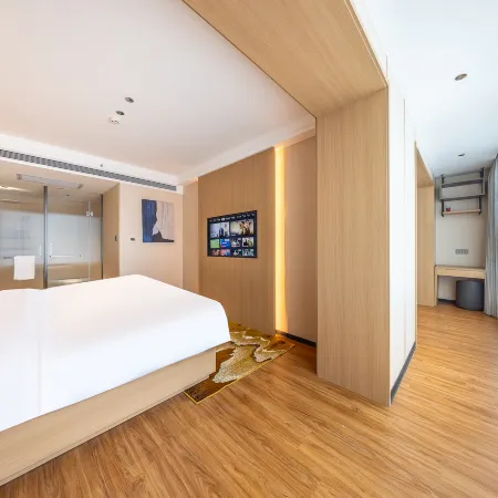 Lanzhou Business Hotel Отели рядом с достопримечательностью «Университет Ланьчжоу»