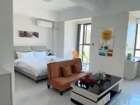 Qinjing Homestay (Yichang Yiling Wanda Plaza) Hotels in Creek Tower/Yiling Wanda Square