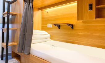Jieduo Women's Beautiful Stay (Shenzhen Luohu Control Point)