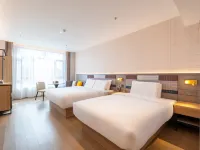 Homeinn Plus Hotel (Ulanhot Hezhan Middle School) فنادق في أولانوت