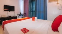 RedDoorz @ Melbourne Suites Makati
