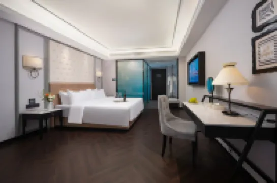 Victoria Lizhi Hotel (Tianyi International Branch, North Square, Maoming High speed Railway Station)