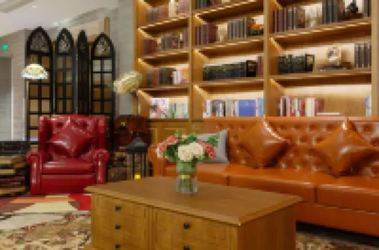 James Joyce Coffetel Hotel (Xiangyang Ancient City Tanxi Road)