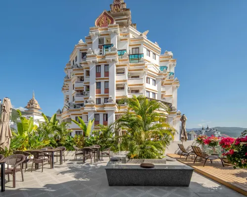 Xishuangbanna Xinya Holiday Hotel (JingHong Gao Zhuang Xi Shuang Jing Xingguang Night Market Branch) Hotels in Jinghong