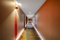 Kunming Lirui Hotel (Plateau Pearl International Trade City)