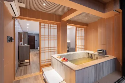 Palace Hot Spring Hotel (Beijing Changping Xiaotangshan Hot Spring Resort) Hotels near Shunyixi Railway Station