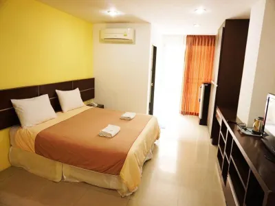 Diamond Bangkok Apartment Hotels near Centre of Excellence in Mathematics Faculty of Science at Mahidol University - Phayathai Campus