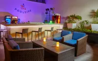 Savoy Hotel Manila near Airport NAIA Terminal 3 MNL  - bar