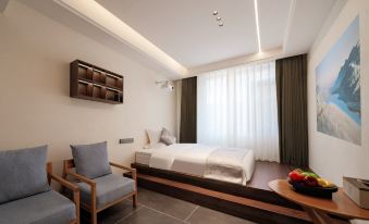 Anshun Tule Yinsi Homestay (Anshunxi High-Speed Railway Station)