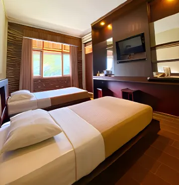 Hotel & Resort Tirto Arum Hotel di Kecamatan Kendal