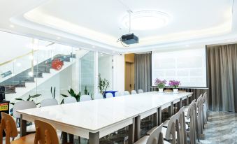 Manshi · Designer Courtyard Homestay (Changping)