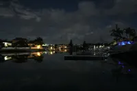 waterfront Cosy Getaway - Villas