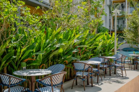 Wyndham Garden Naithon Phuket Отели рядом с достопримечательностью «Sai Kaew Beach»