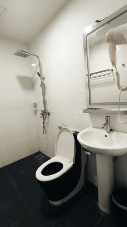 Natol Hotel Отели рядом с достопримечательностью «BEM SIB Central City»