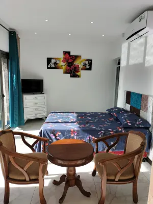 Fina Villa Hotel a 