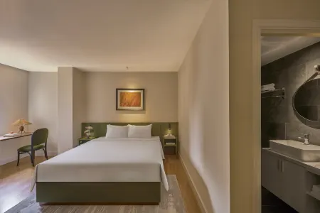 M Village Hotel Premier Thi Sach Отели рядом с достопримечательностью «Hutech University of Technology»