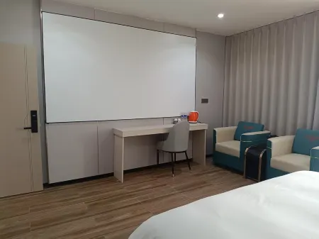 Xinlong Hotel (Trade City High-Speed Railway Station) Отели рядом с достопримечательностью «Shangrao Botanical Garden»