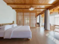 Huayao Guzhai Holiday Hotel Hotels in Longhui