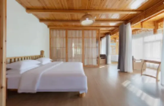 Huayao Guzhai Holiday Hotel