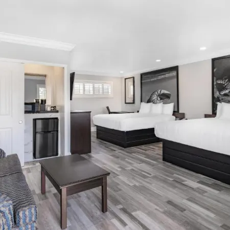 Aura Inn Monterey