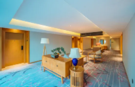 Qianna Hotel (Beihai high speed railway station store)