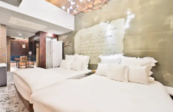 Daegu February Hotel Hwanggeum