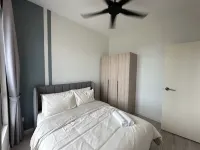 Modern Suite in Seri Kembangan | Nearby MRT Hotels in der Nähe von Terminal Bersepadu Selatan