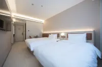 HanTing Hotel (Shanghai The Bund Jiangxi Middle Road) Hotels in Shanghai