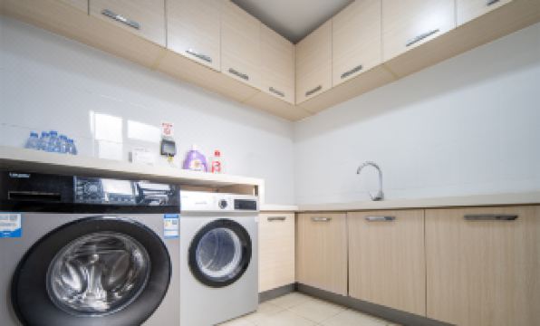 AHS-Park Hotel(Xi'an shan xi li shi Bo wu guan xiao zhai di tie zhan Dian)