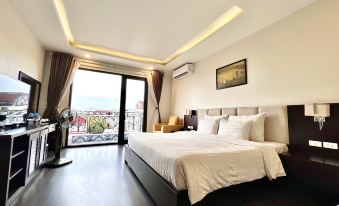 Paragon Noi Bai Hotel & Pool