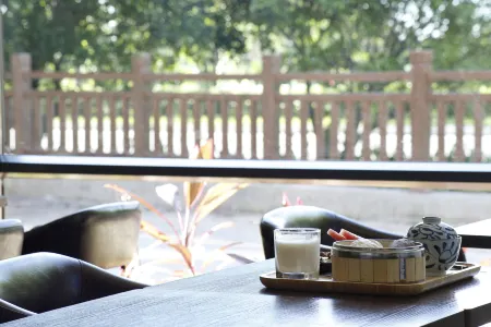 Haiyun Meiju Отели рядом с достопримечательностью «Zhuhai College of Science and Technology»